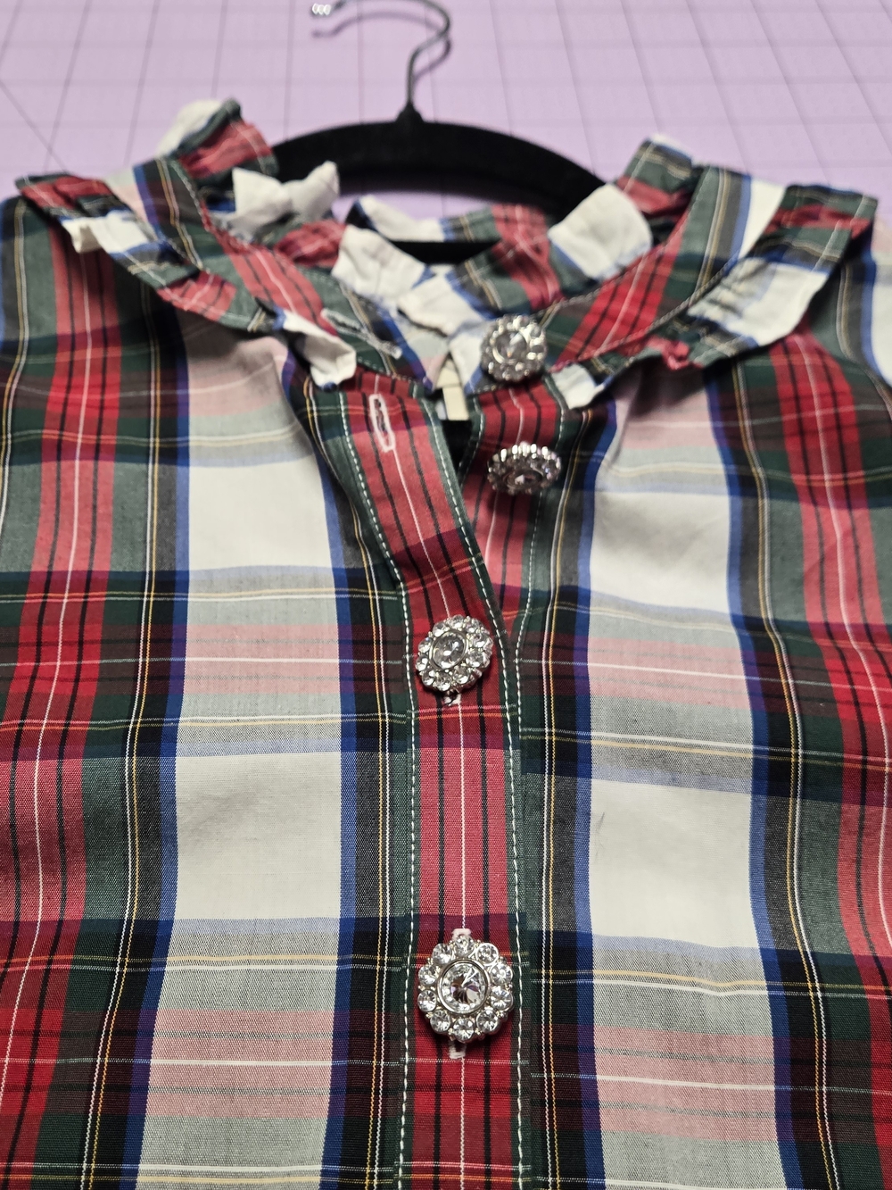 St. John’s Bay Plaid Ruffle Blouse Women’s Large 100% Cotton NWT Jeweled Buttons - Picture 8 of 13